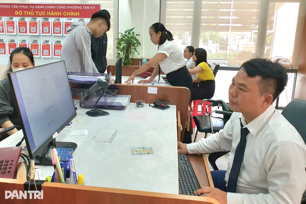 Lợi ích của chứng chỉ quản lý nhà nước đối với công chức viên chức